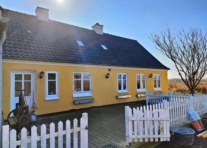 4 Star In Lokken * Logsted