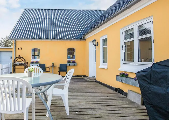 4 Star In Lokken Semesterbostad