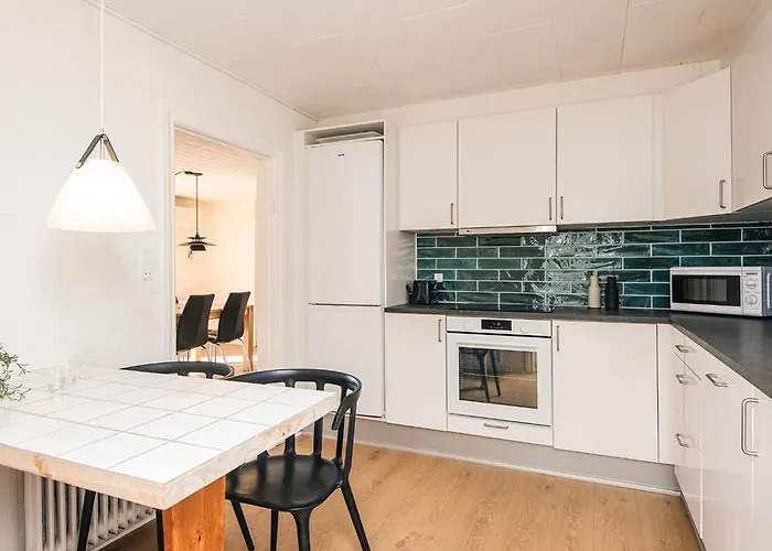 Semesterbostad 4 Star In Lokken Løgsted