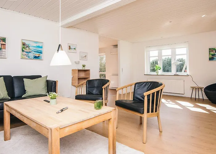 Semesterbostad 4 Star In Lokken